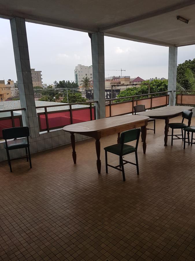 Hotel Ecole Avenida Lomé Exteriér fotografie
